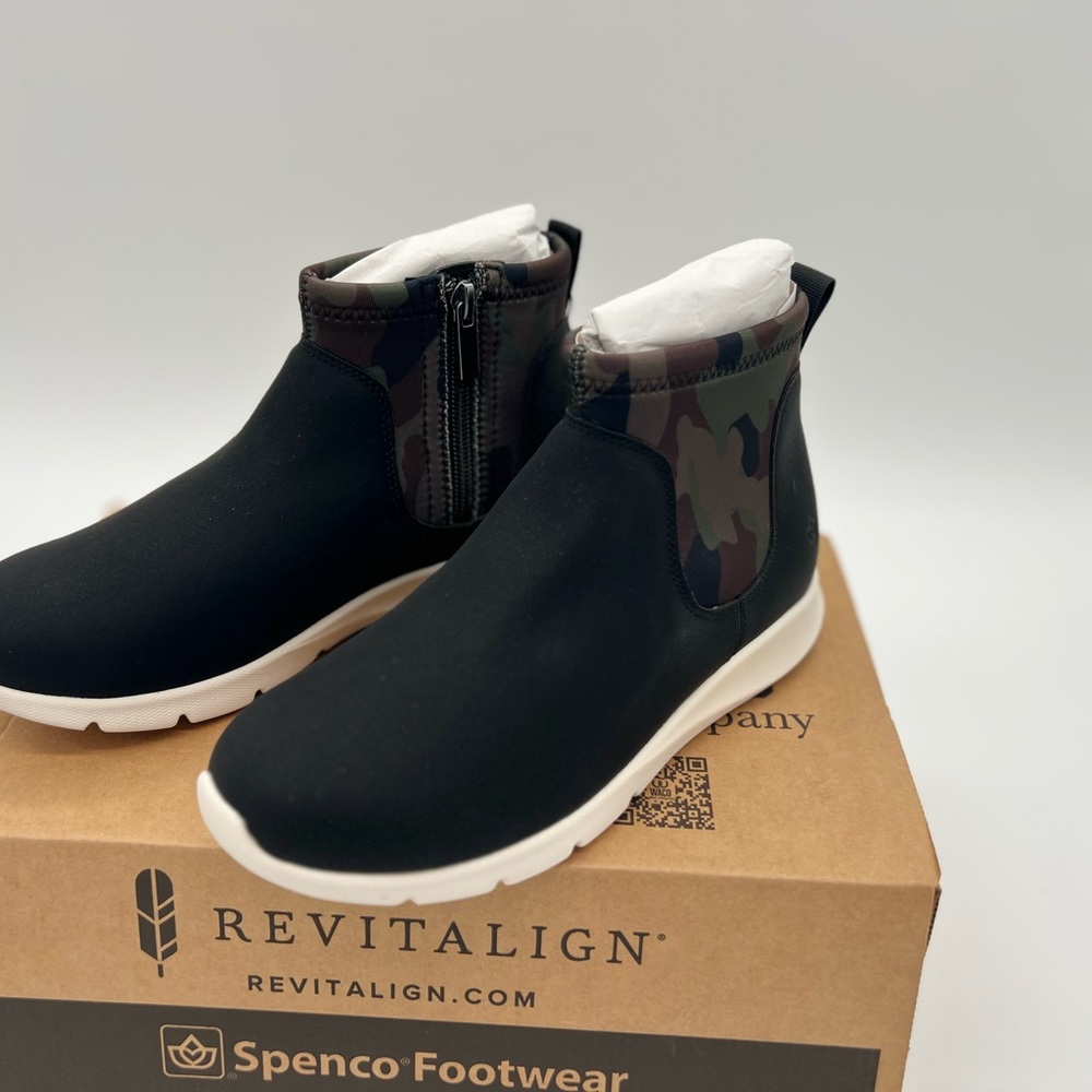 REVITALIGN Women's Paddock Ankle Boot, Black Camo, Size 6, New